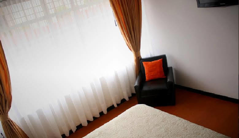 Hotel Palermo Suite Pasto Bagian luar foto